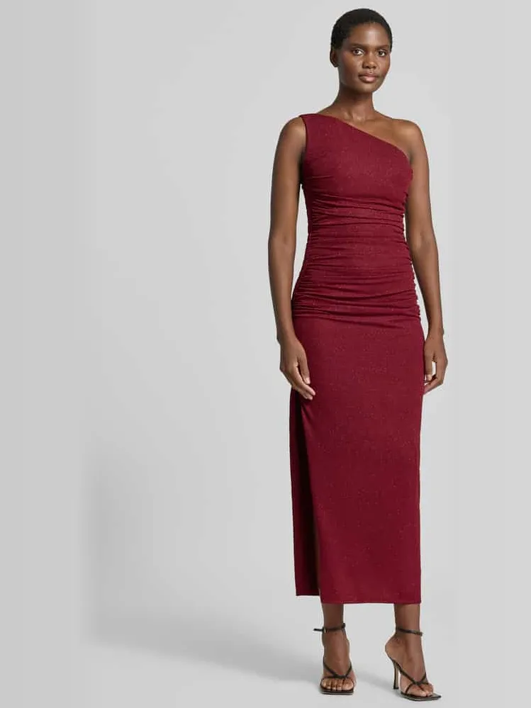 TROYDEN COLLECTION Avondjurk met asymmetrische hals en plooien Bordeaux
