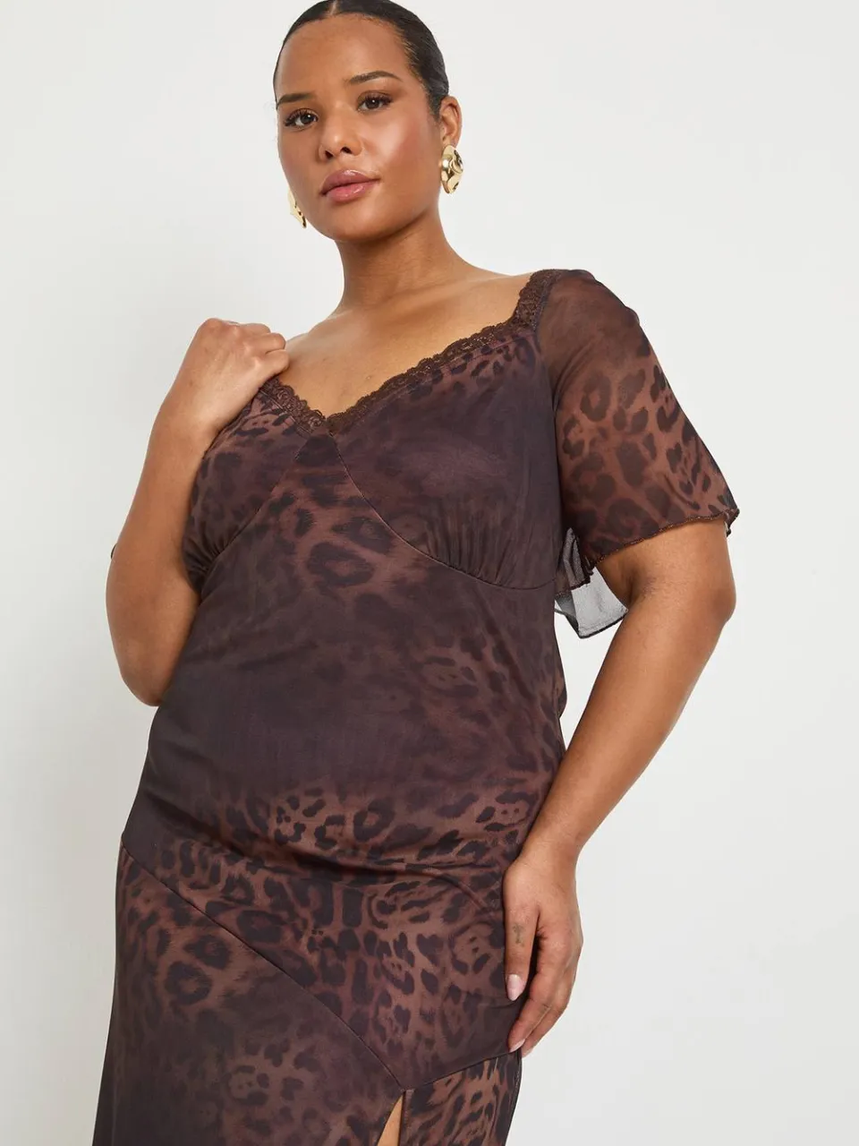 boohoo Dames Plus Leopard Kanten Rand Engelmouw Slip Jurk bruin, foto 2