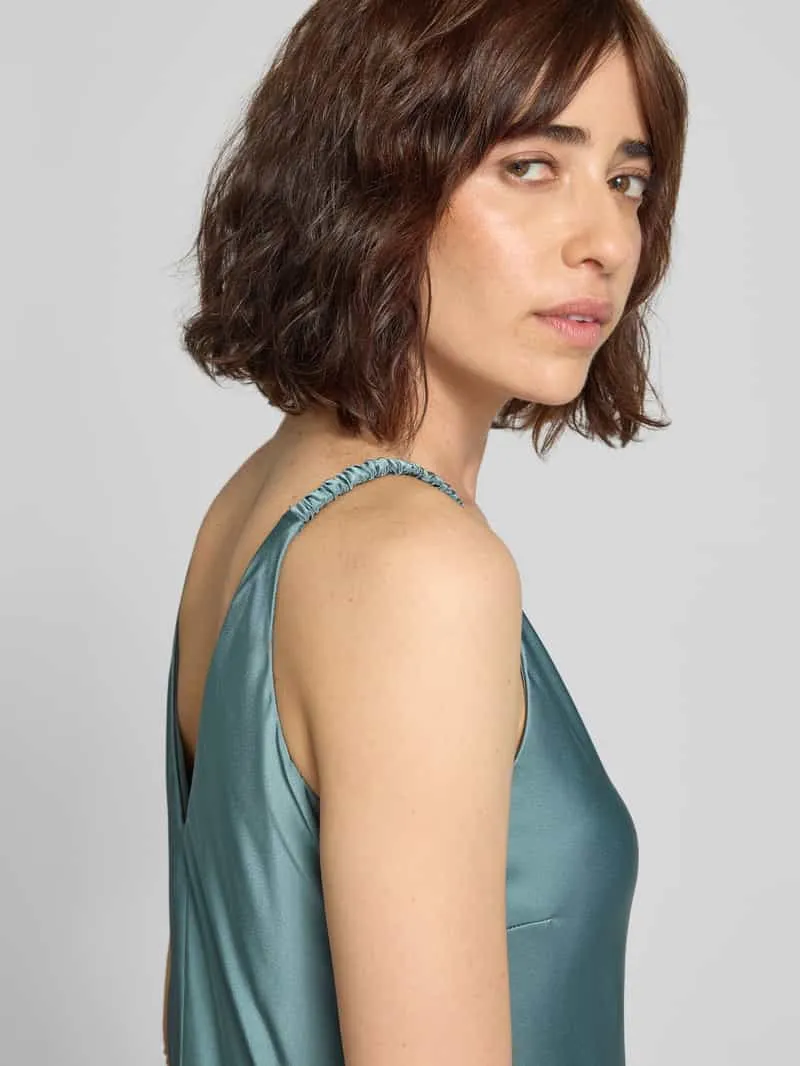 V by Vera Mont cocktailjurk van satijn met V-hals lichtblauw, foto 4