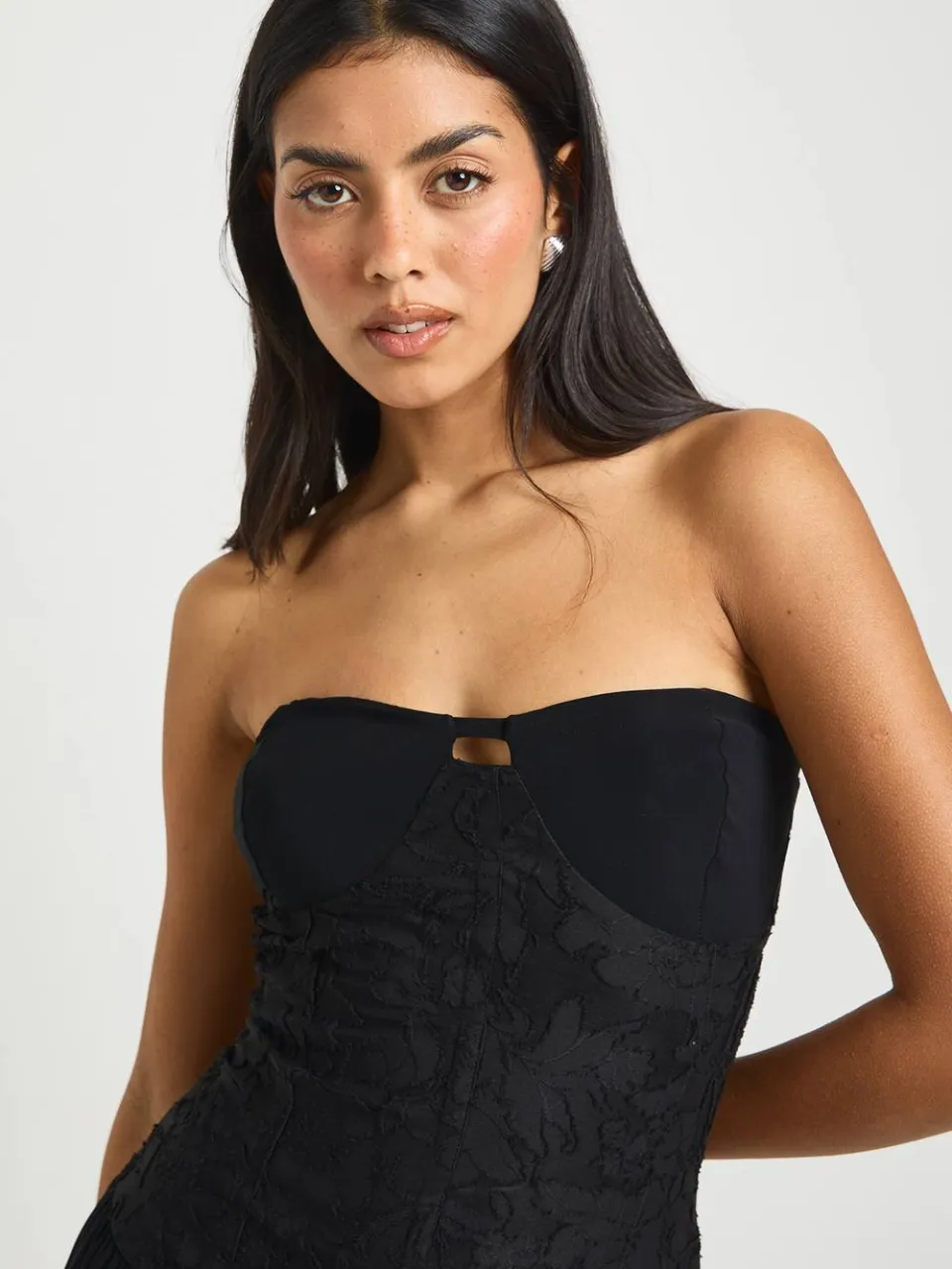 boohoo Dames Slinky Kant Mix Ruches Zoom Skater Jurk zwart, foto 4