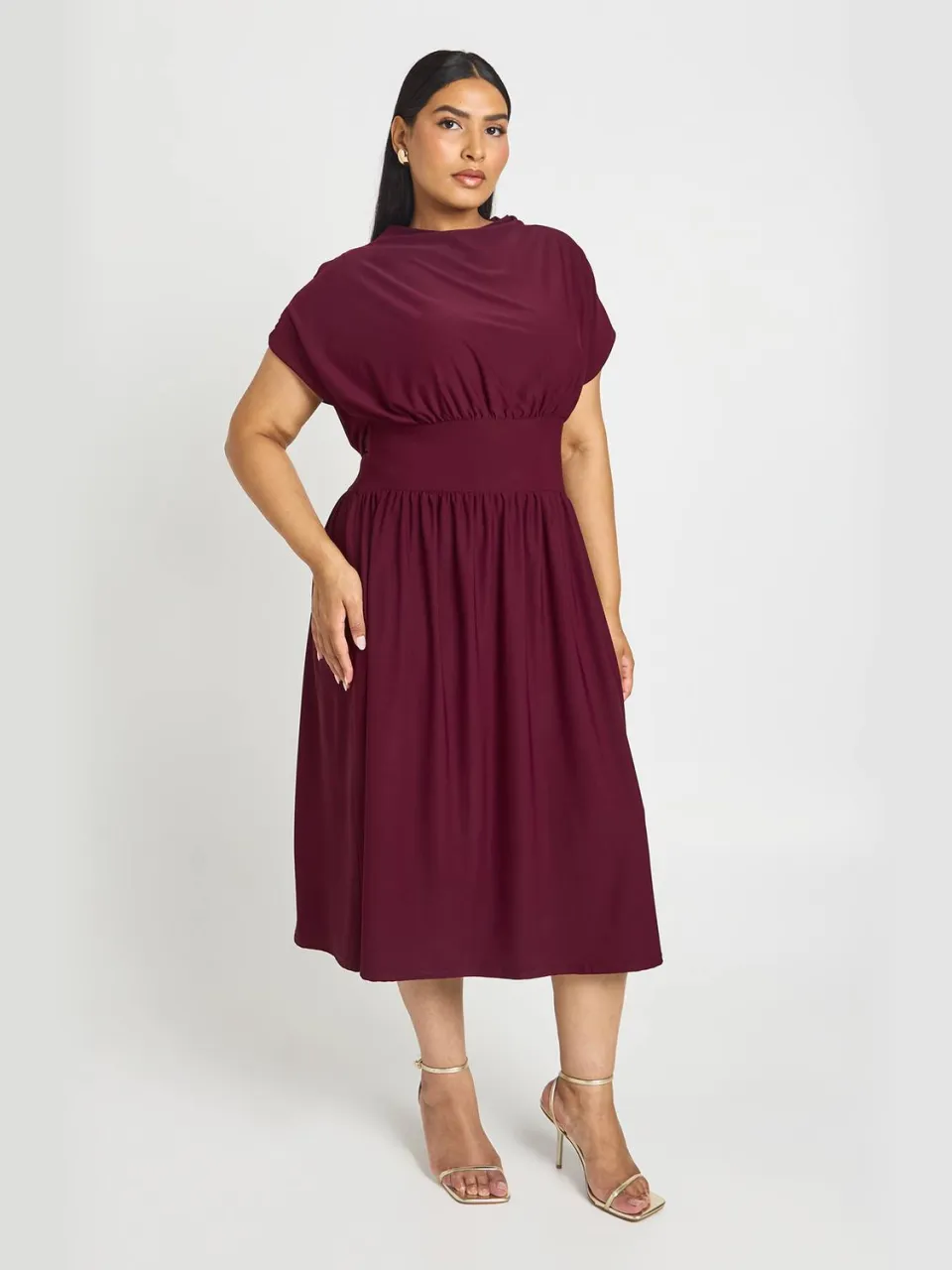 boohoo Dames Plus Midi-jurk Met Waterval-rug En Wijde Rok bordeaux rood, foto 3
