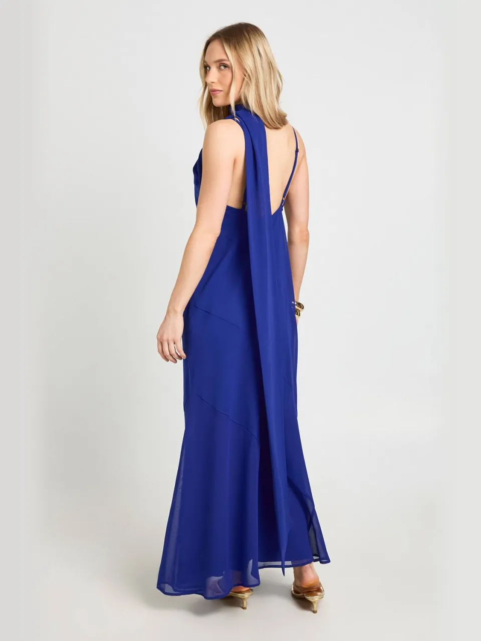 boohoo Dames Petite Chiffon Draperende Hals Sjaal Detail Maxi Jurk kobaltblauw, foto 2