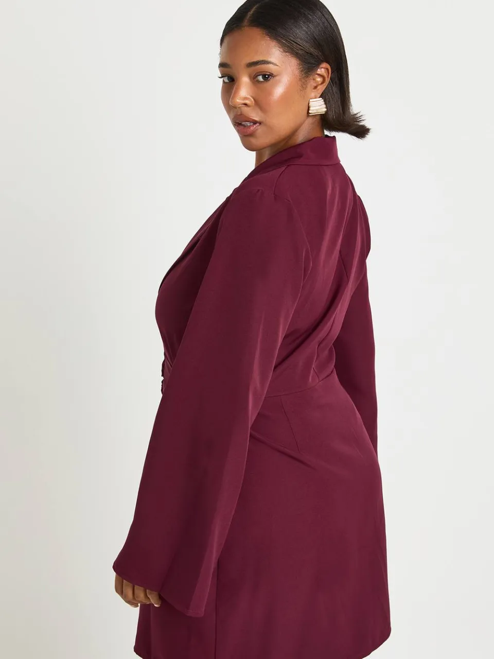 boohoo Dames Plus gespdetail gebonden taille getailleerde blazerjurk bordeaux rood, foto 2