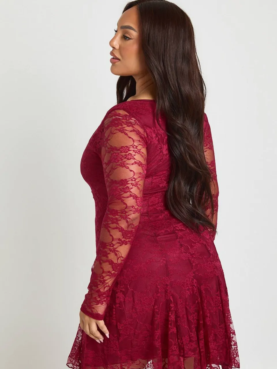 boohoo Dames Plus Kanten Godet Skater Mini Jurk bordeaux rood, foto 2