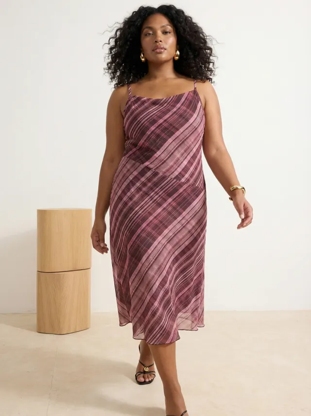 Trendyol Curve Dames Bordeaux Geruit Maxi Mouwloos Casual A-lijn Grote maten Jurk Bordeauxrood