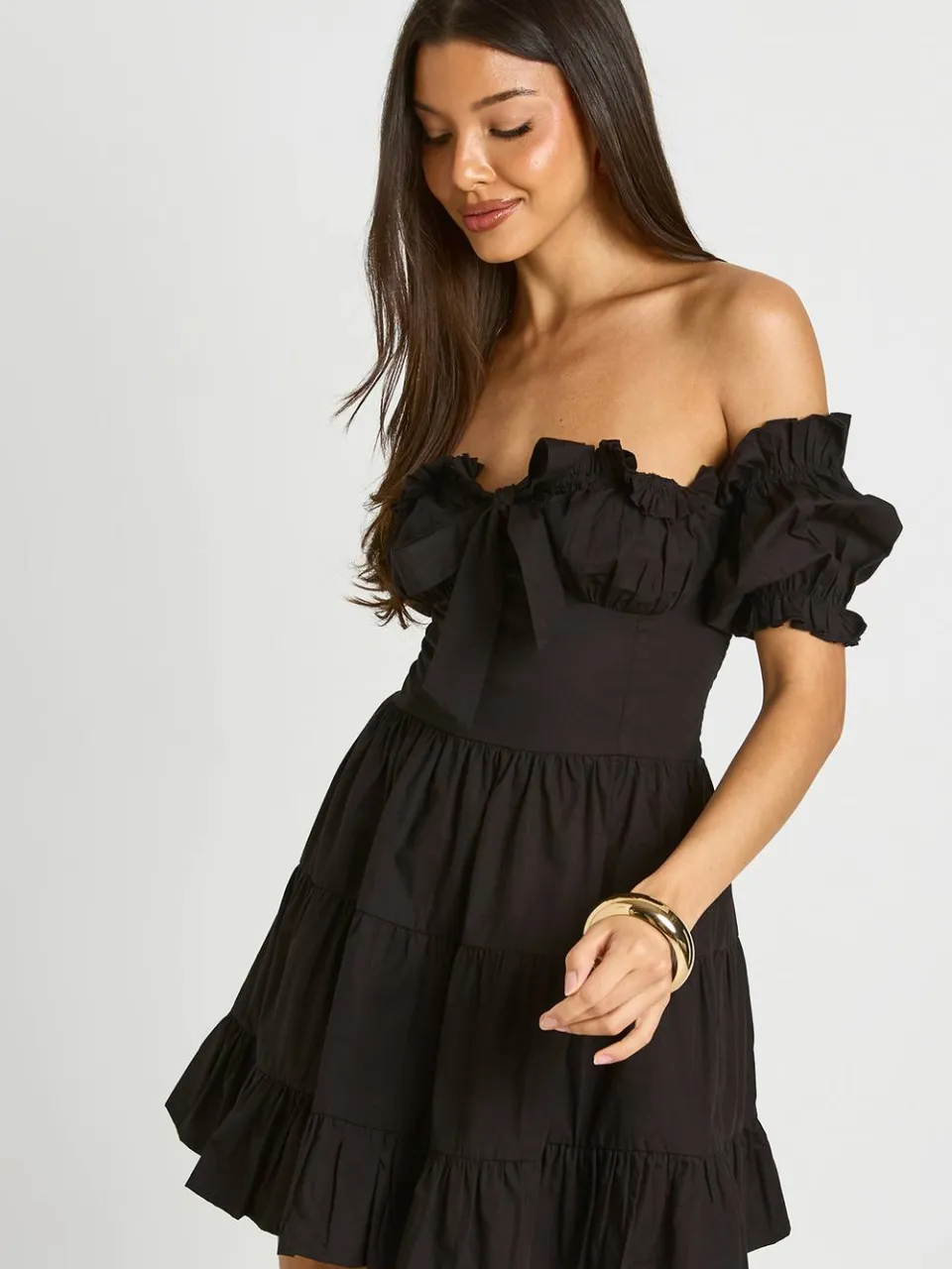 boohoo Dames Mini Jurk Met Gerimpelde Buste En Pofmouwen zwart, foto 4