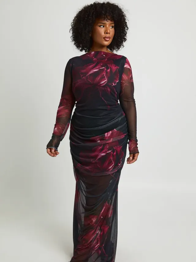 boohoo Dames Plus Vervaagde Bloemen Geplooid Mesh Maxi Jurk Bordeaux Rood