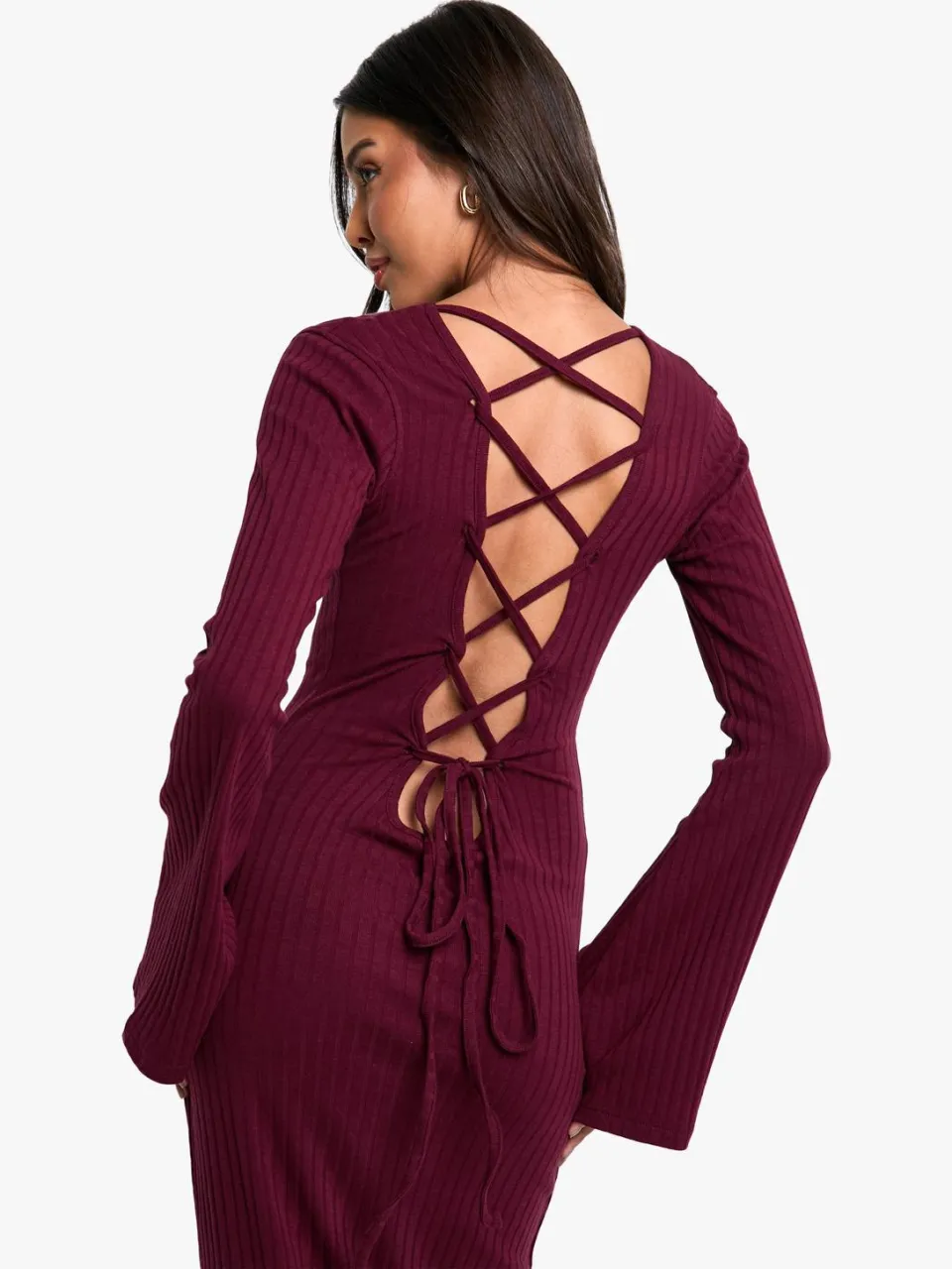 boohoo Dames Wijd geribbelde maxi-jurk met strikband achter en uitlopende mouwen merlot, foto 3