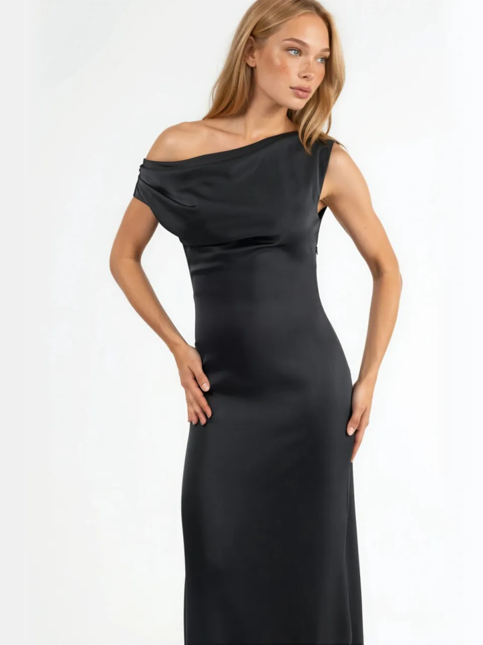 Hiccup Asymmetrische Kraag Bodycon Satijnen Maxi Jurk zwart, foto 2