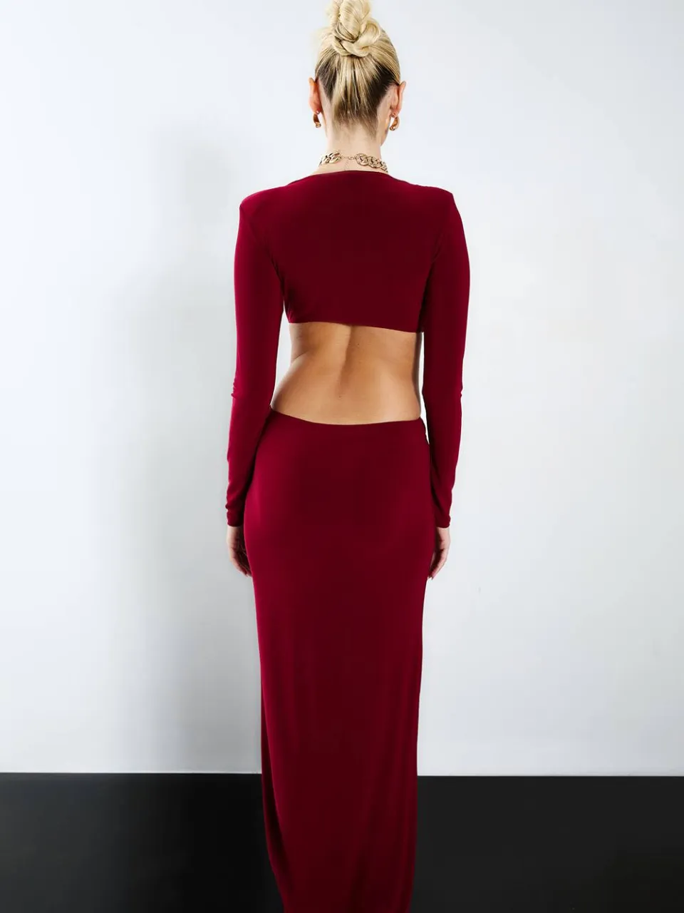 boohoo Dames Maxi-jurk met uitgesneden details bordeaux rood, foto 2