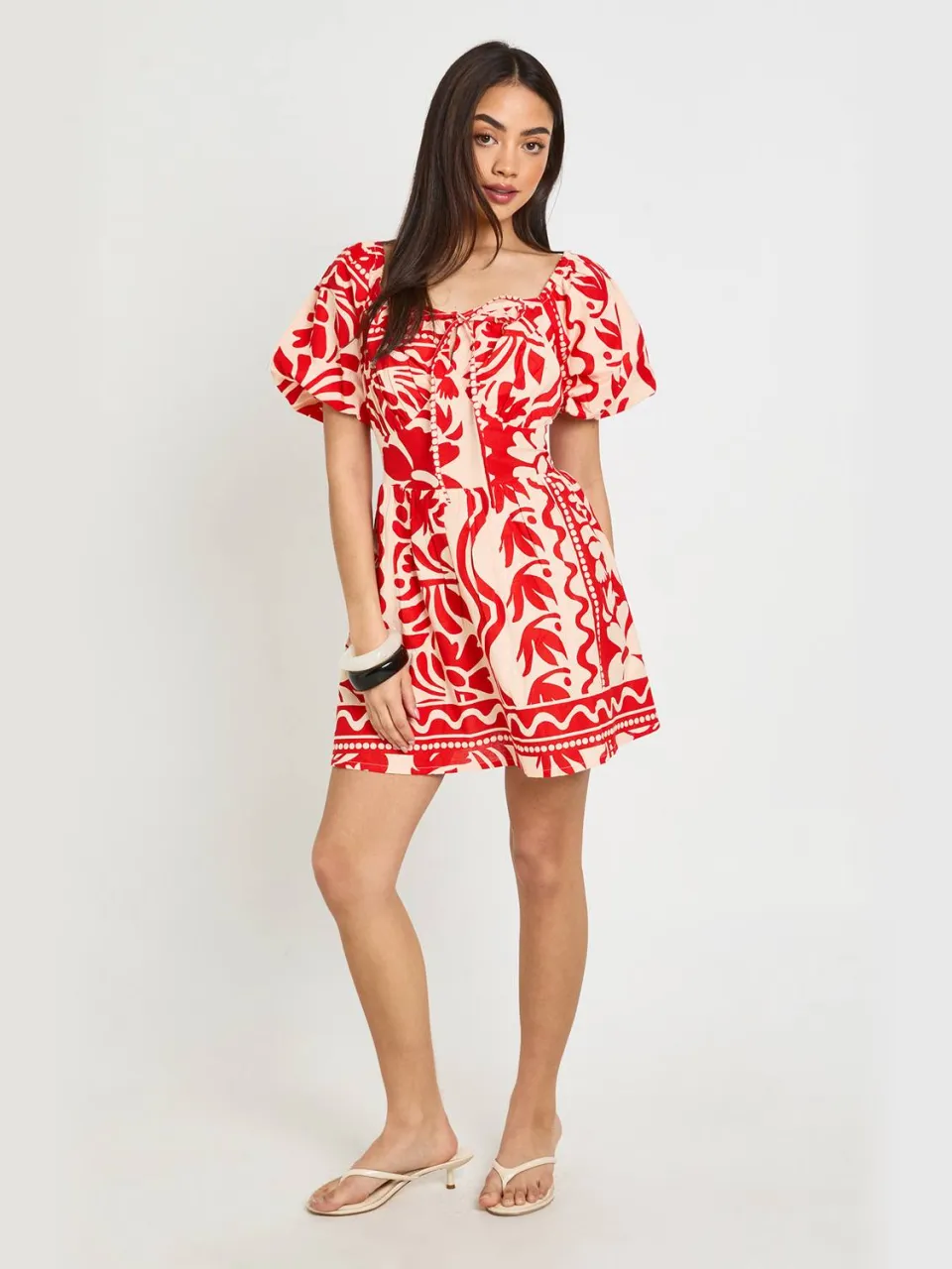 boohoo Dames Mini-jurk Met Bloemenprint, Linnenlook En Volumineuze Mouwen rood, foto 3