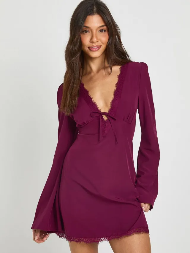 boohoo Dames Chiffon Mini-jurk Met Uitlopende Mouwen Pruim