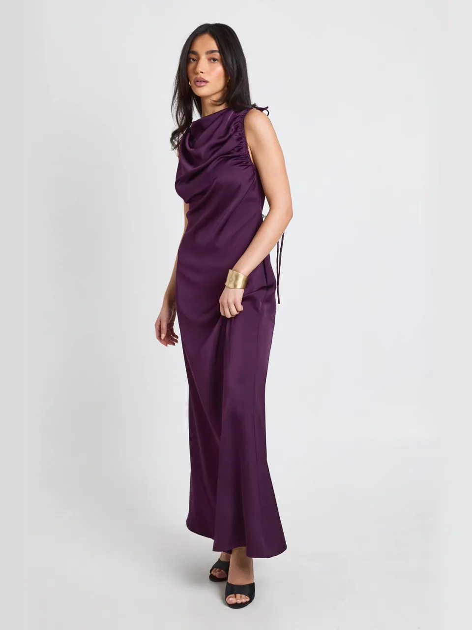 boohoo Dames Satijnen Mouwloze Maxi Jurk met Gerimpelde Schouderdetails pruim, foto 3