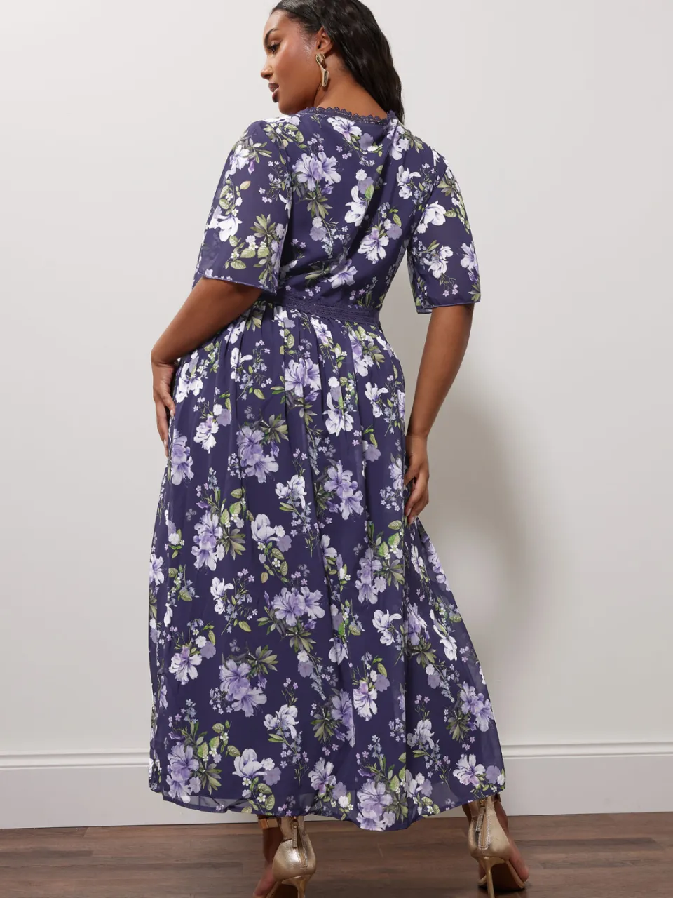 Yours London Midaxi Jurk Met Bloemenmotief En Gehaakte Details In Donkerblauw blauw, foto 4