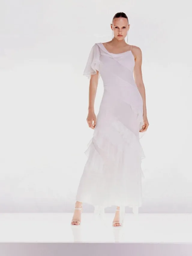 Karen Millen Midi Jurk - Witte Kleur - Asymmetrische Mouw - Falbanen