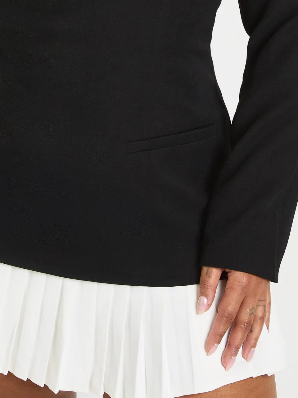 boohoo Dames Plus op maat gemaakte geplooide zoom gestructureerde mini-jurk zwart, foto 4