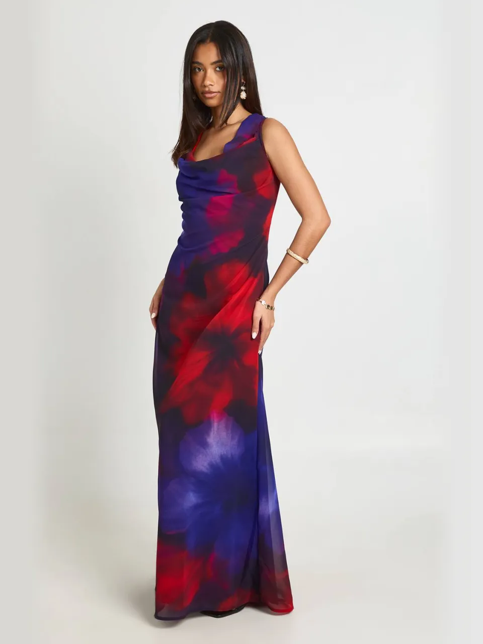 boohoo Dames Chiffon Maxi Jurk Met Bloemenprint En Waterval Halslijn kobaltblauw, foto 3