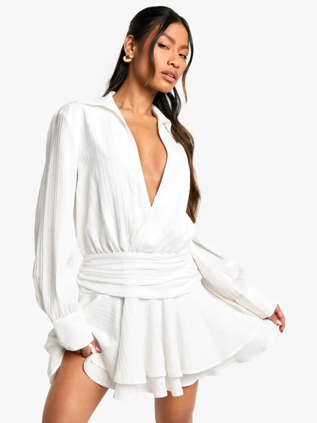 boohoo Dames Mini-jurk met getextureerde, gerimpelde rok met franjes Wit