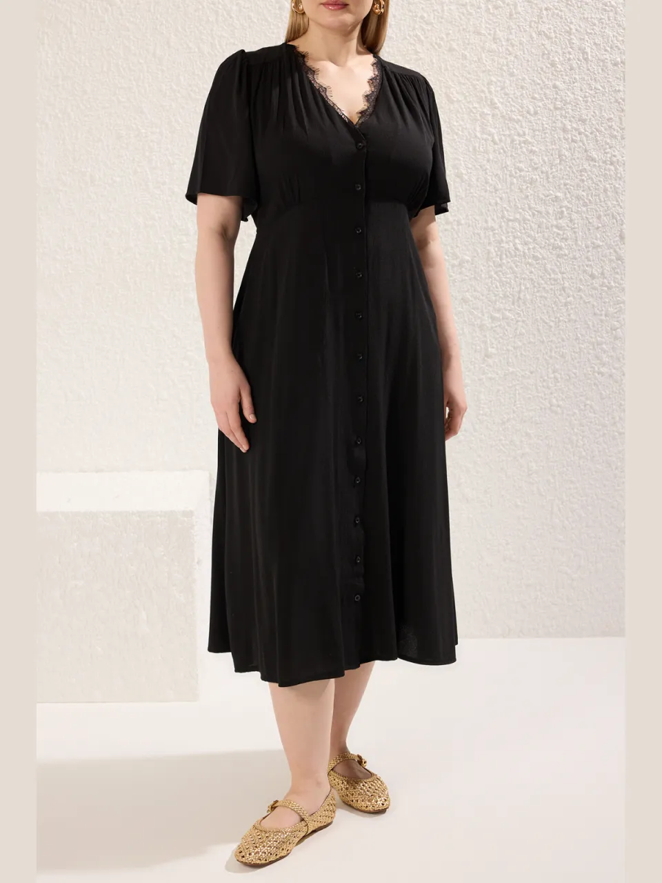 Trendyol Curve Dames Zwart Effen Midi Kort Casual A-lijn Grote maten Jurk, foto 2