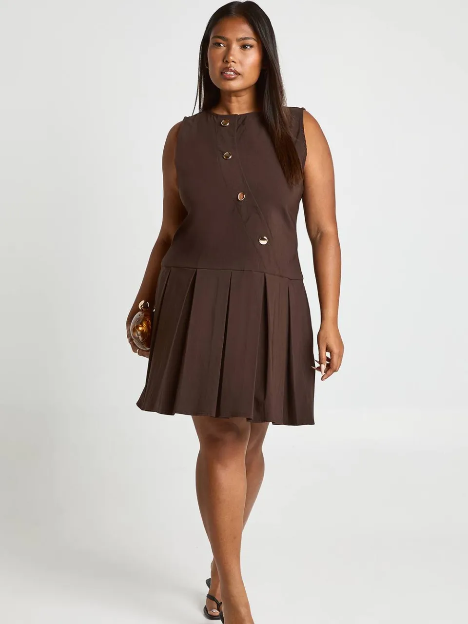 boohoo Dames Plus Asymmetrische Button Down Geplooide Mini-jurk chocoladebruin, foto 3
