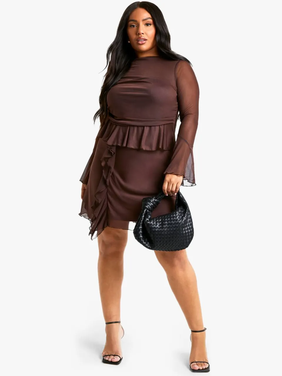 boohoo Dames Plus Mesh Ruffle Flared Sleeve Smock Jurk Chocoladebruin