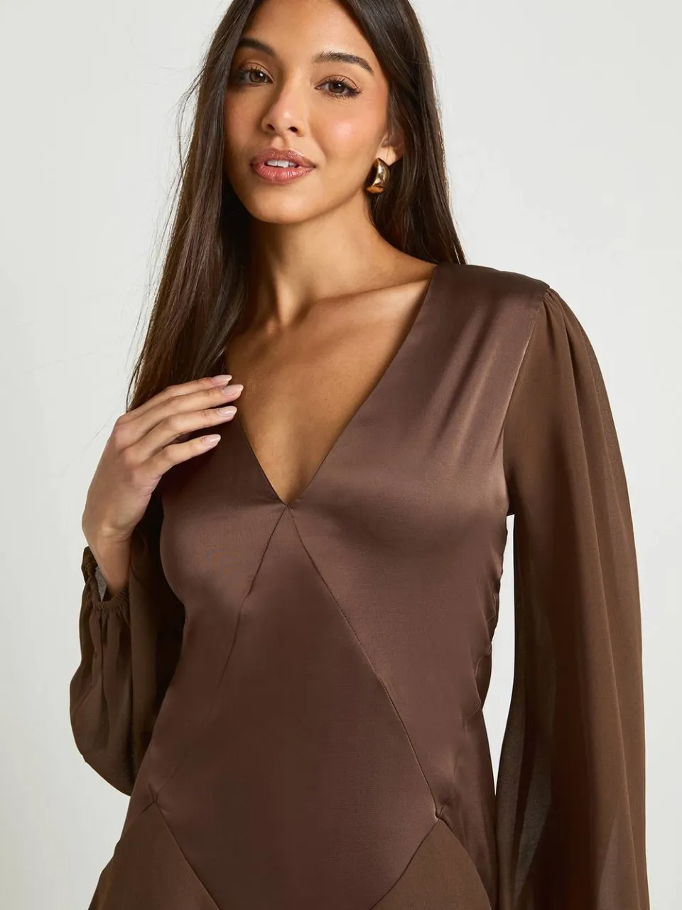 boohoo Dames Chiffon Mix Gepanelde Smockjurk chocoladebruin, foto 4