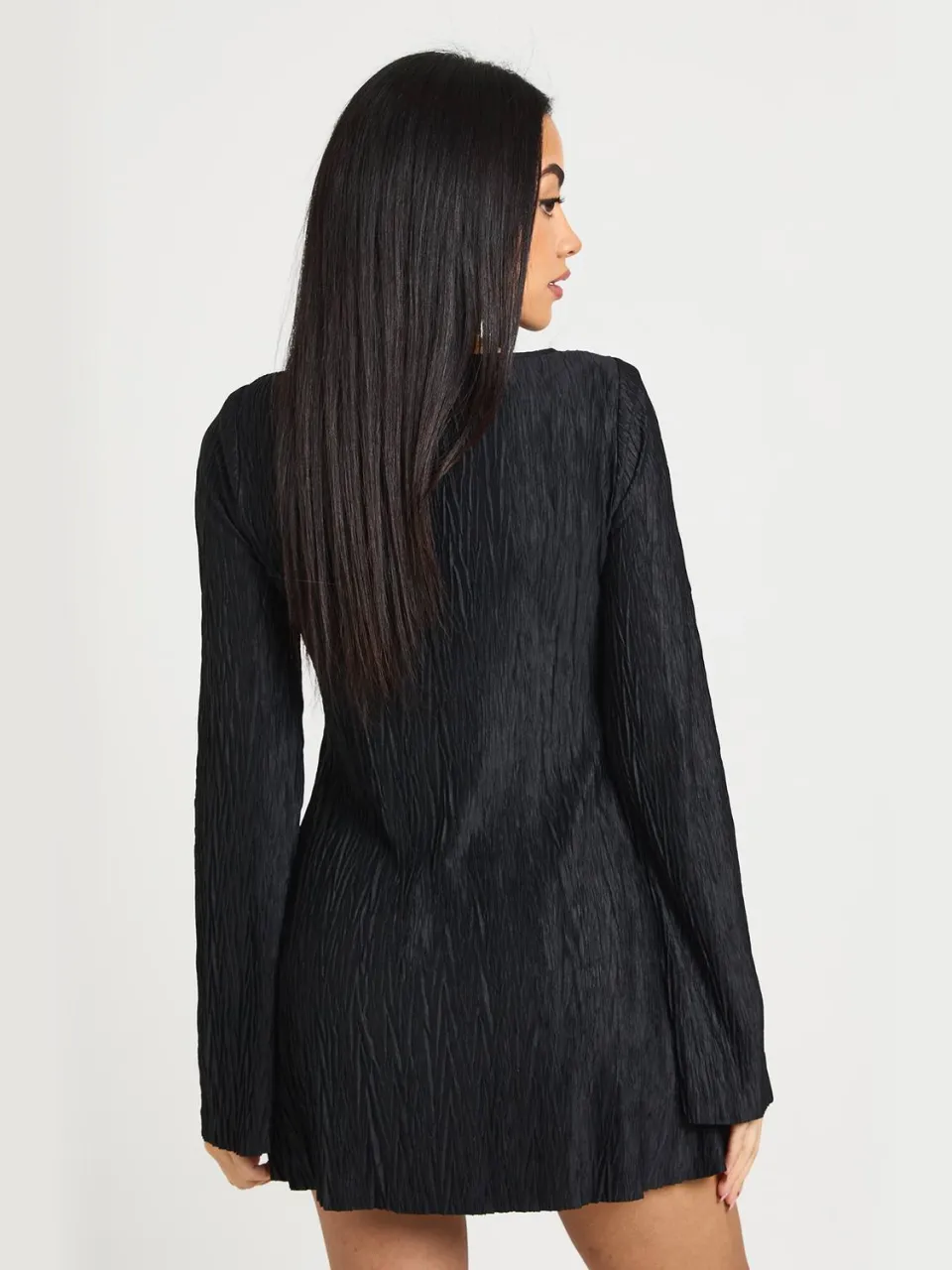 boohoo Dames Getextureerde Wijdvallende Mouw Shift Jurk zwart, foto 2