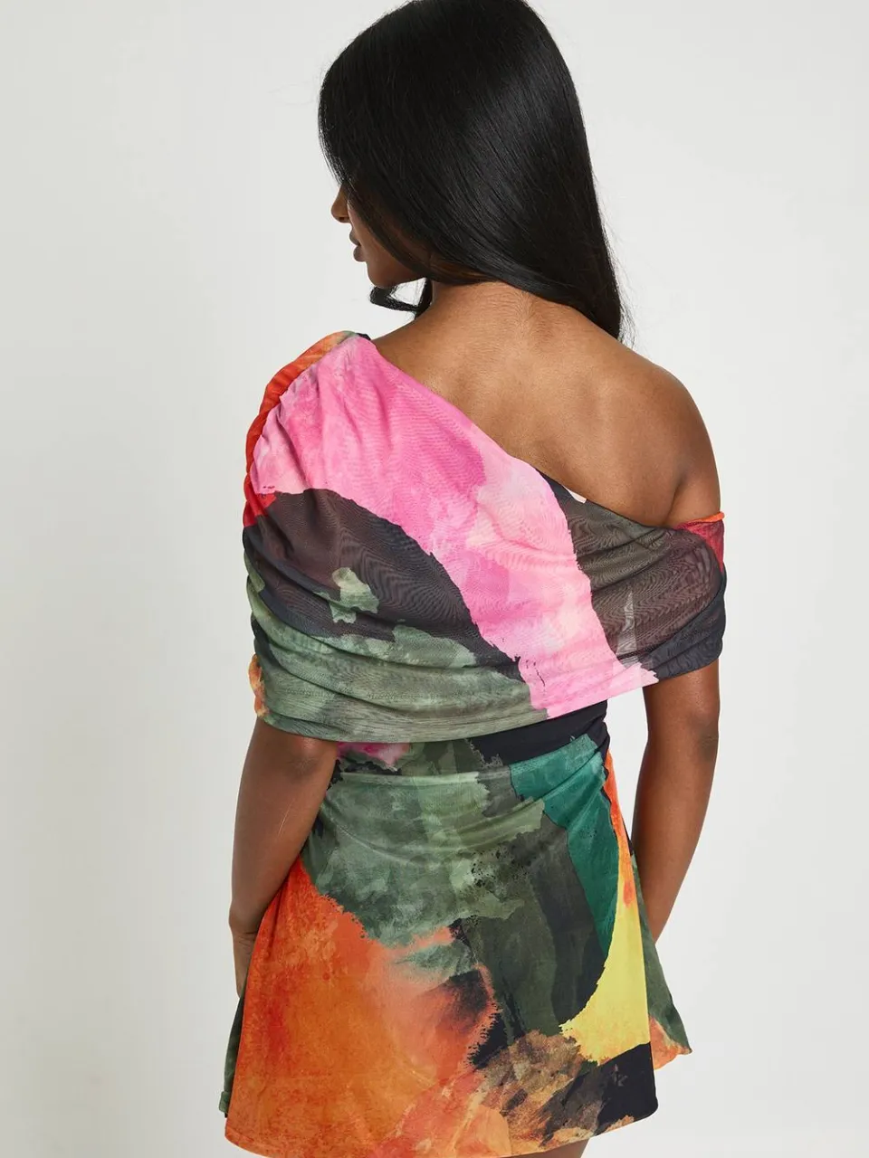 boohoo Dames Gebloemde Asymmetrische Mesh Mini Jurk zwart, foto 3