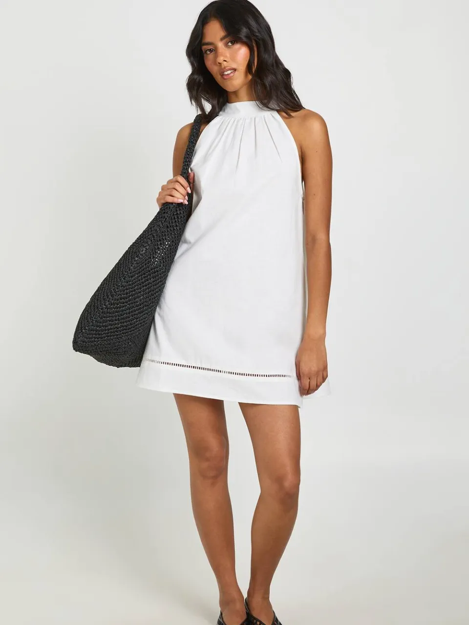 boohoo Dames Mini Jurk Met Hoge Halslijn En Ladder Inzetstuk ivoor, foto 2