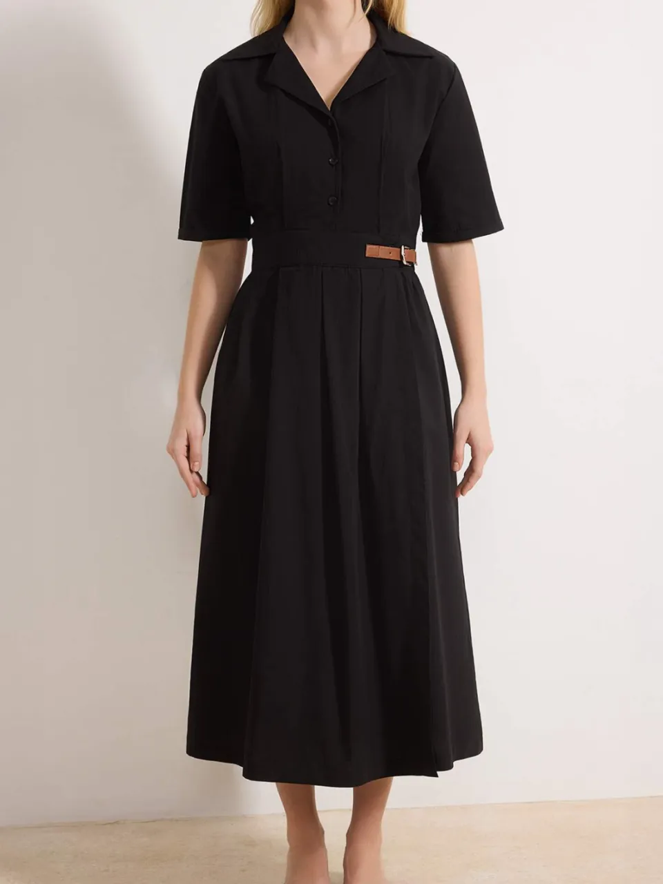 Trendyol TRENDYOLMİLLA Dames Zwart Effen Midi Kort Casual Skater Jurken, foto 2