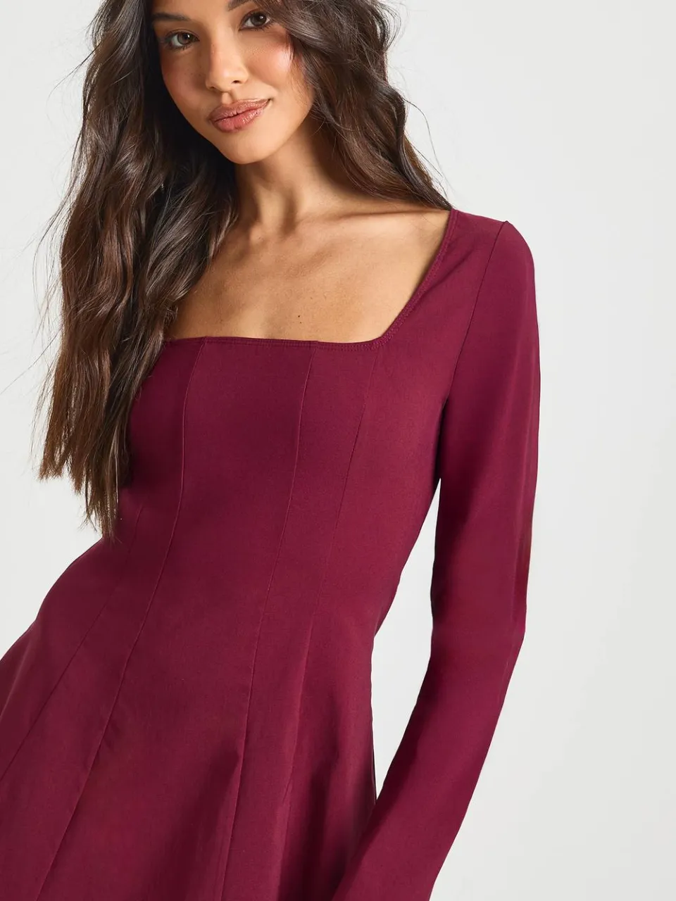 boohoo Dames Bengaline Vierkante Halslijn Godet Zoom Skater Jurk wijn, foto 4
