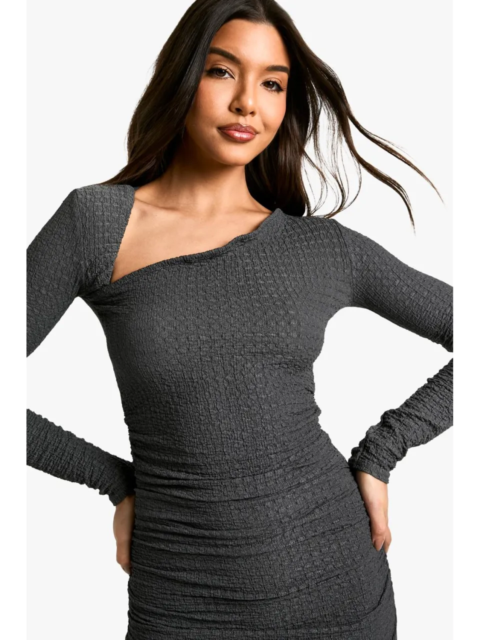 boohoo Dames Getextureerde gerimpelde asymmetrische maxi-jurk leisteen, foto 2