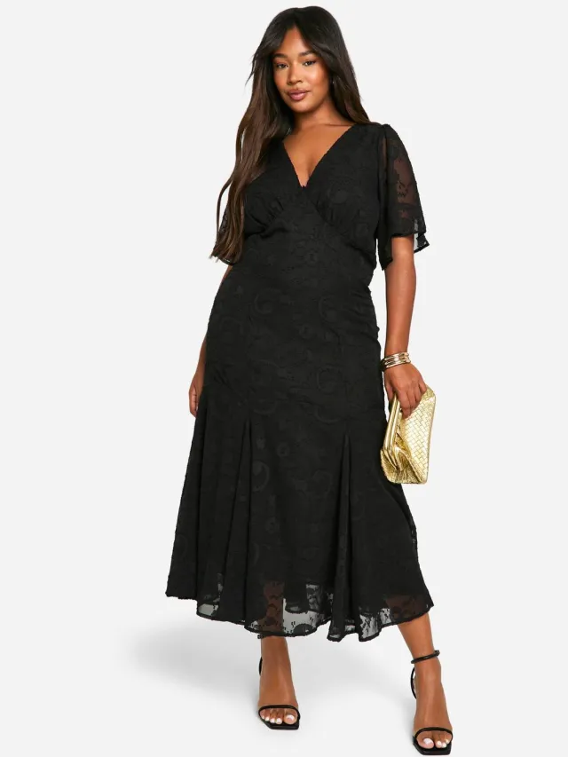 boohoo Dames Plus Jacquard Bloemen Angel Mouw Midaxi-jurk Zwart