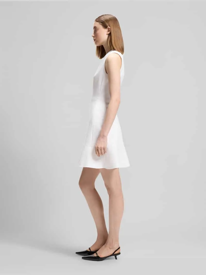 Hugo Nauwsluitende vrijetijdsjurk met diepe V-hals model 'KERSTY' offwhite, foto 4