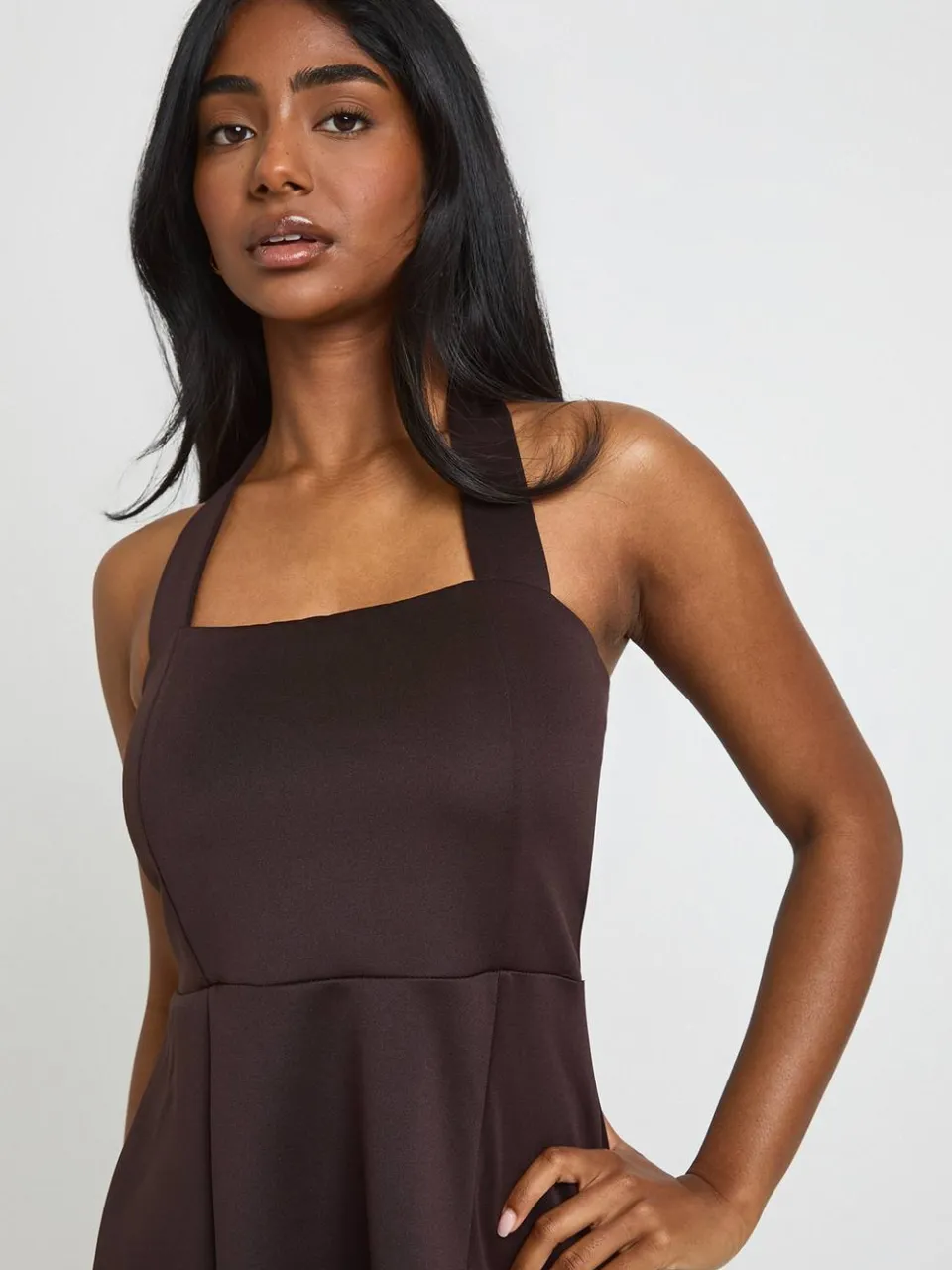 boohoo Dames Vierkante Halter Skater Jurk chocoladebruin, foto 4