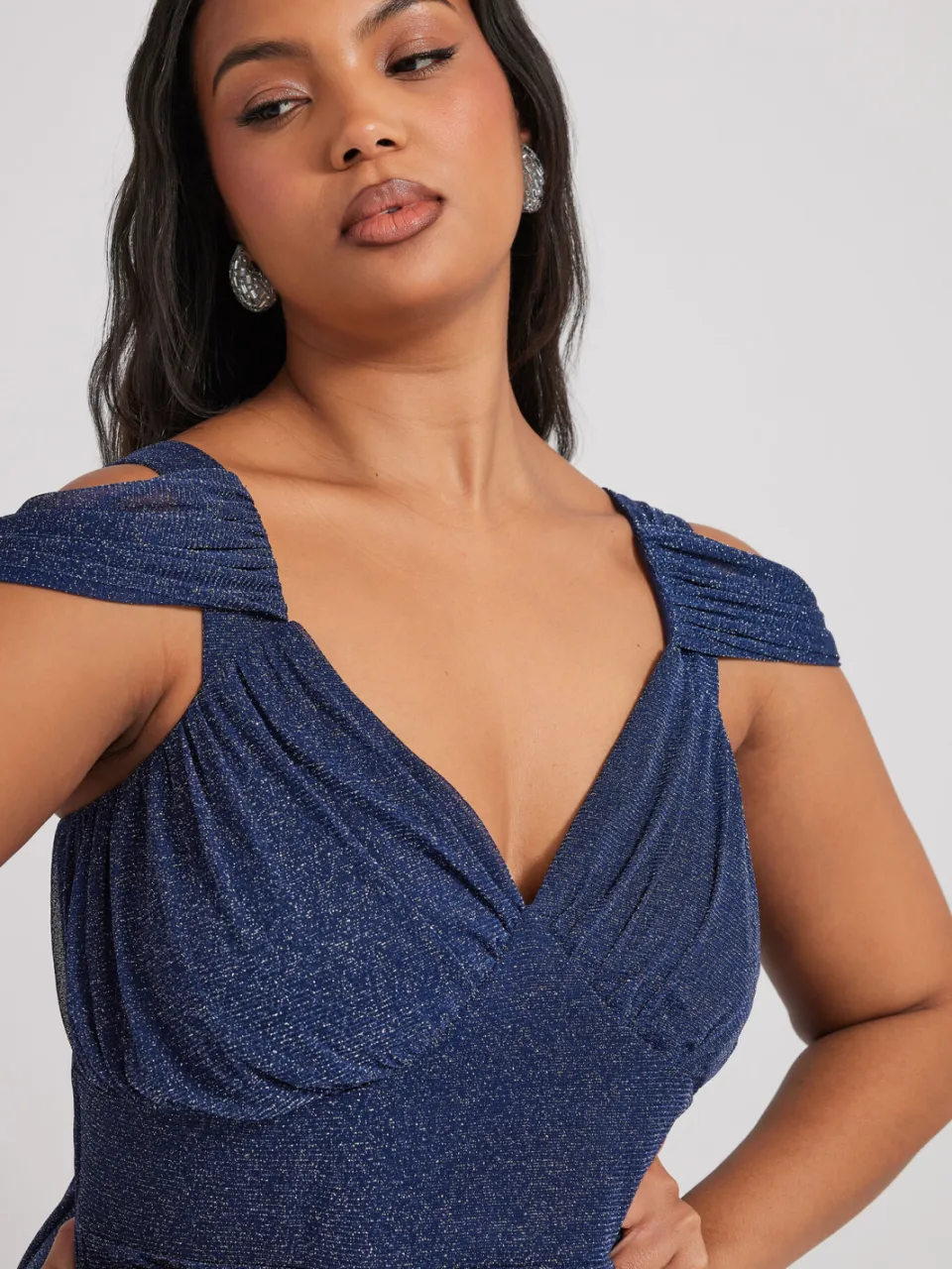 Yours London Maxijurk Met Blote Schouders In Metallic Donkerblauw blauw, foto 5