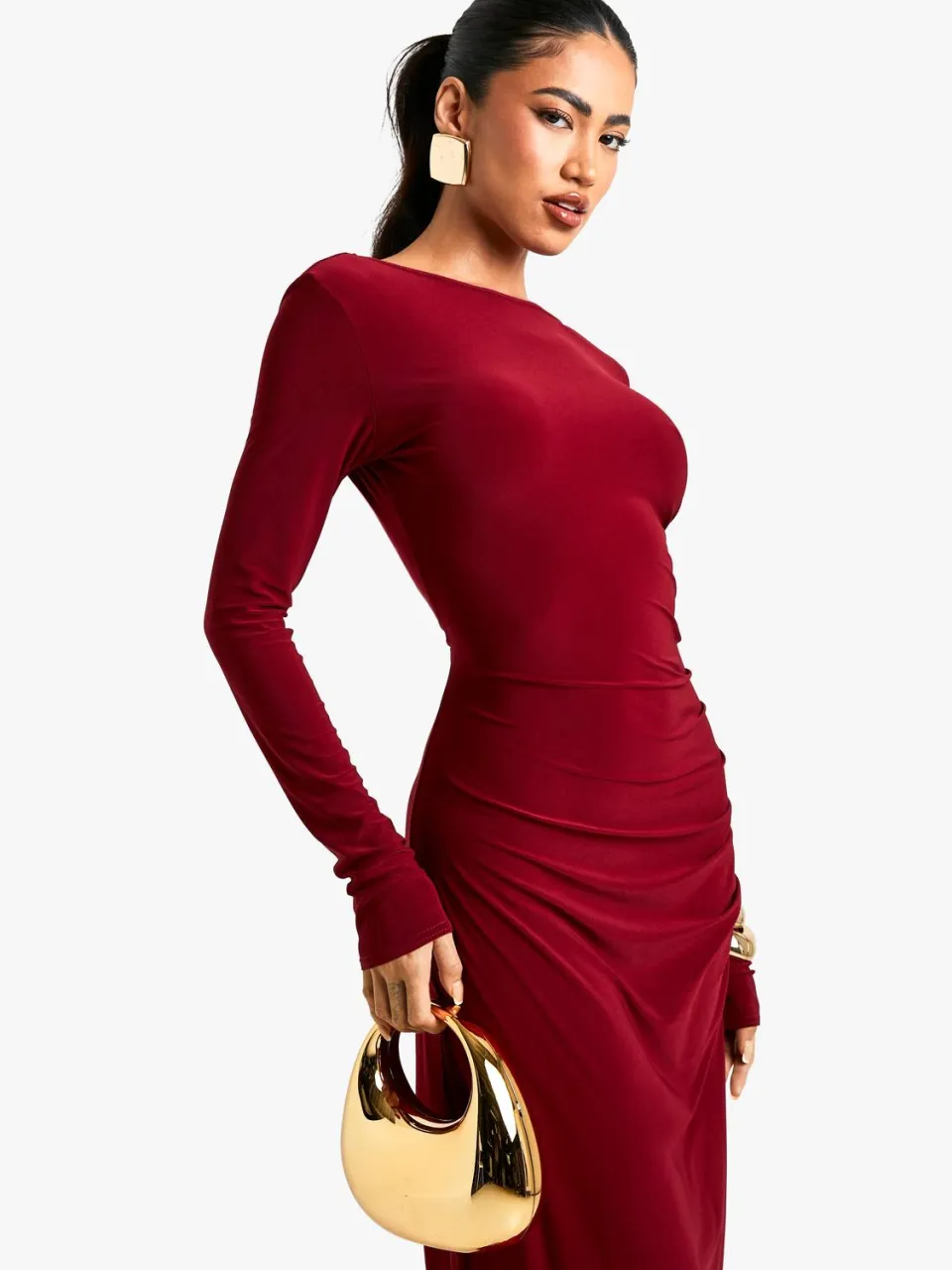 boohoo Dames Asymmetrische uitgesneden rugloze maxi slinky jurk bordeaux rood, foto 2