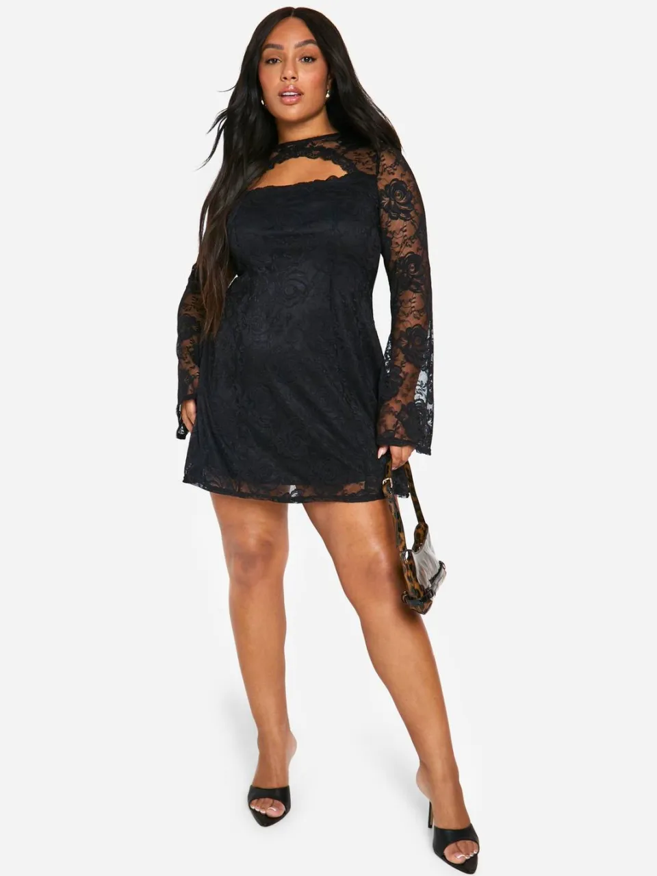 boohoo Dames Plus Lace Flared Sleeve Skater Dress zwart, foto 3