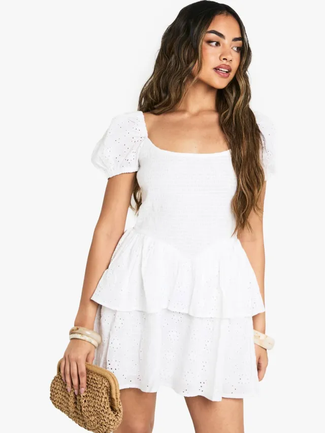 boohoo Dames Broderie Anglaise Pufmouw Skaterjurk Wit