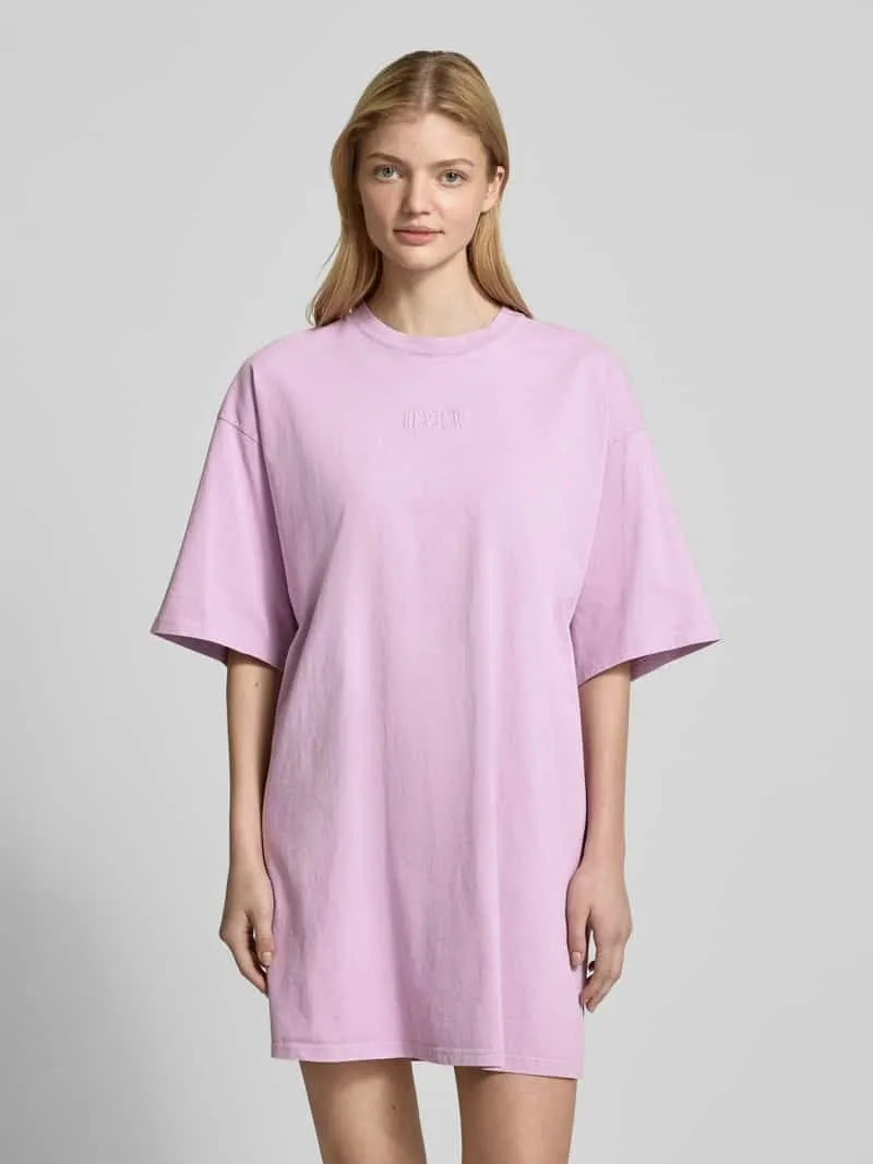 REVIEW Knielange T-shirtjurk met ronde hals Rosé