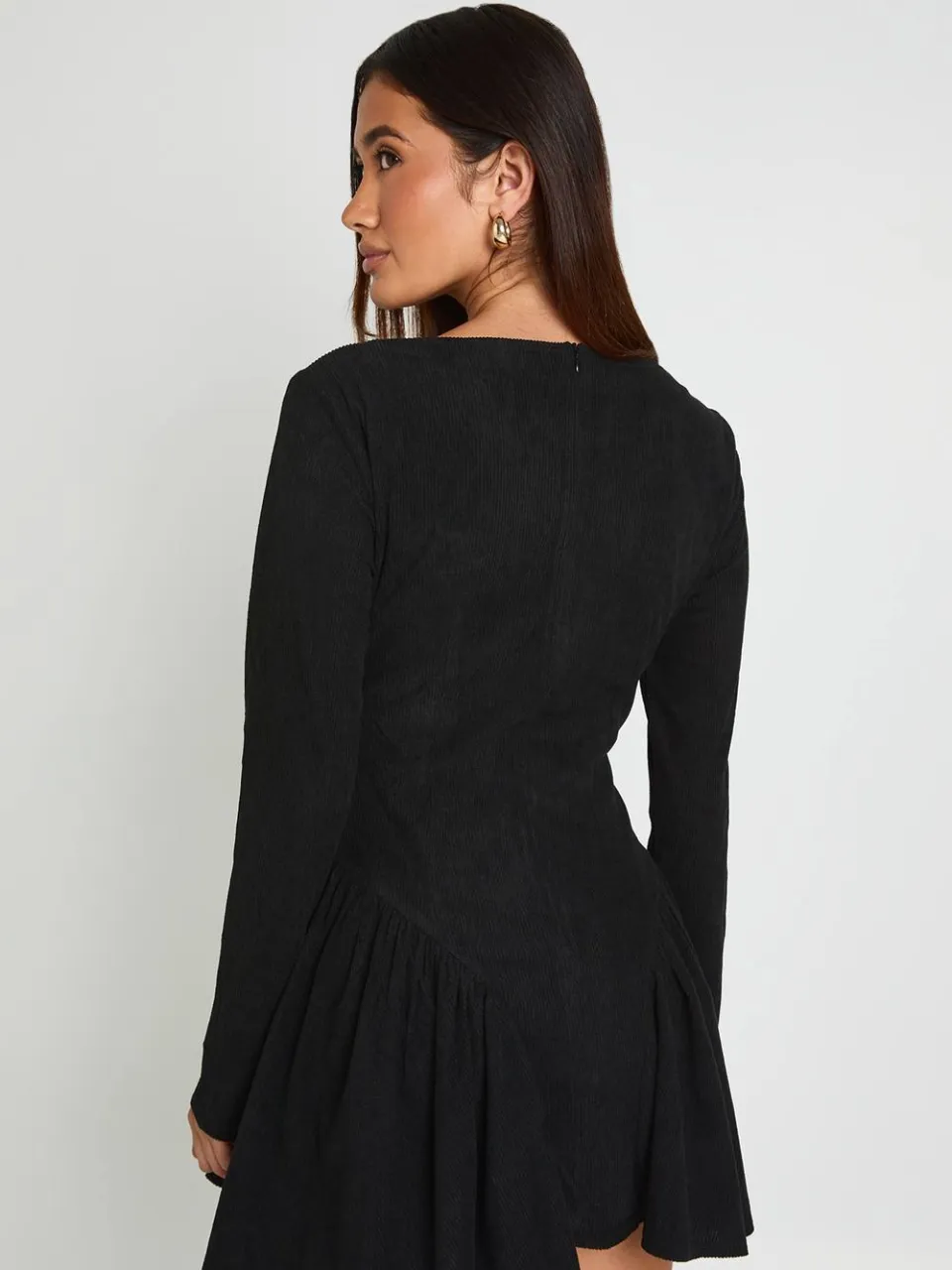 boohoo Dames Ribfluwelen Melkmeisjejurk Met Skater Rok zwart, foto 3