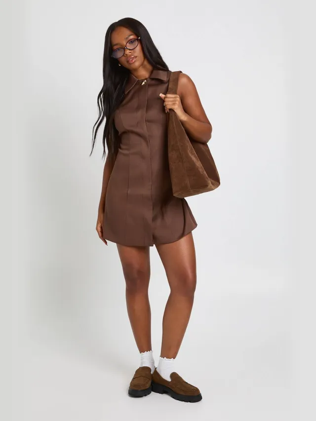 boohoo Dames Mouwloze shiftjurk met kraag en afwerkingsdetail Chocoladebruin
