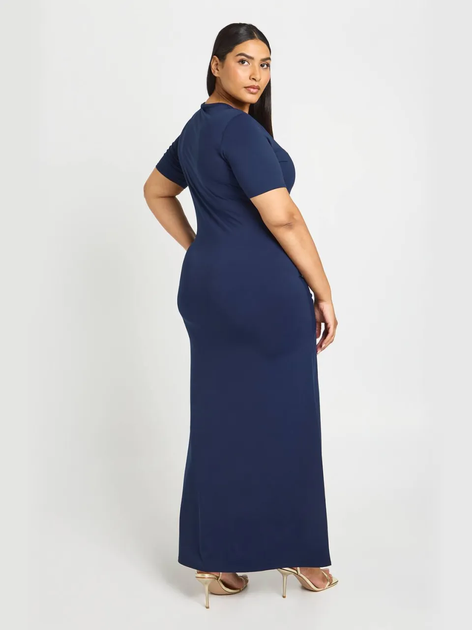 boohoo Dames Plus Super Zachte Maxi Jurk Met Knoopdetail In De Taille En Korte Mouwen marineblauw, foto 2