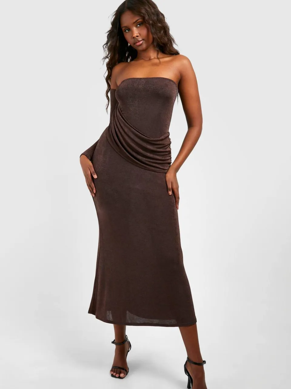 boohoo Dames Wrap Ruched Acetaat Slinky Maxi Jurk chocoladebruin, foto 3