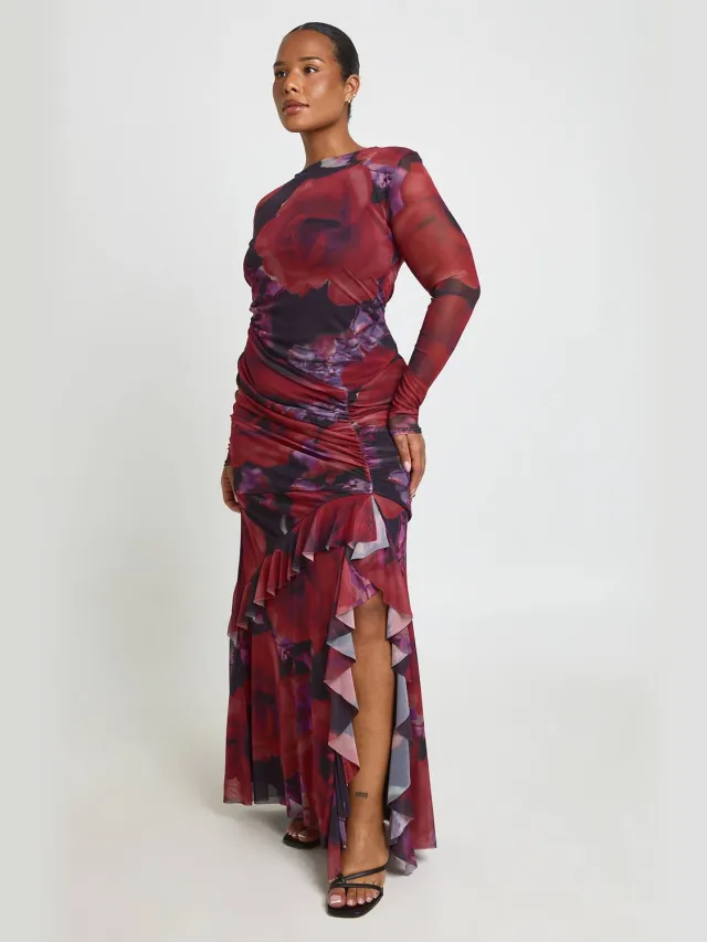 boohoo Dames Plus Floral Mesh Ruffle Ruched Maxi Jurk Rood