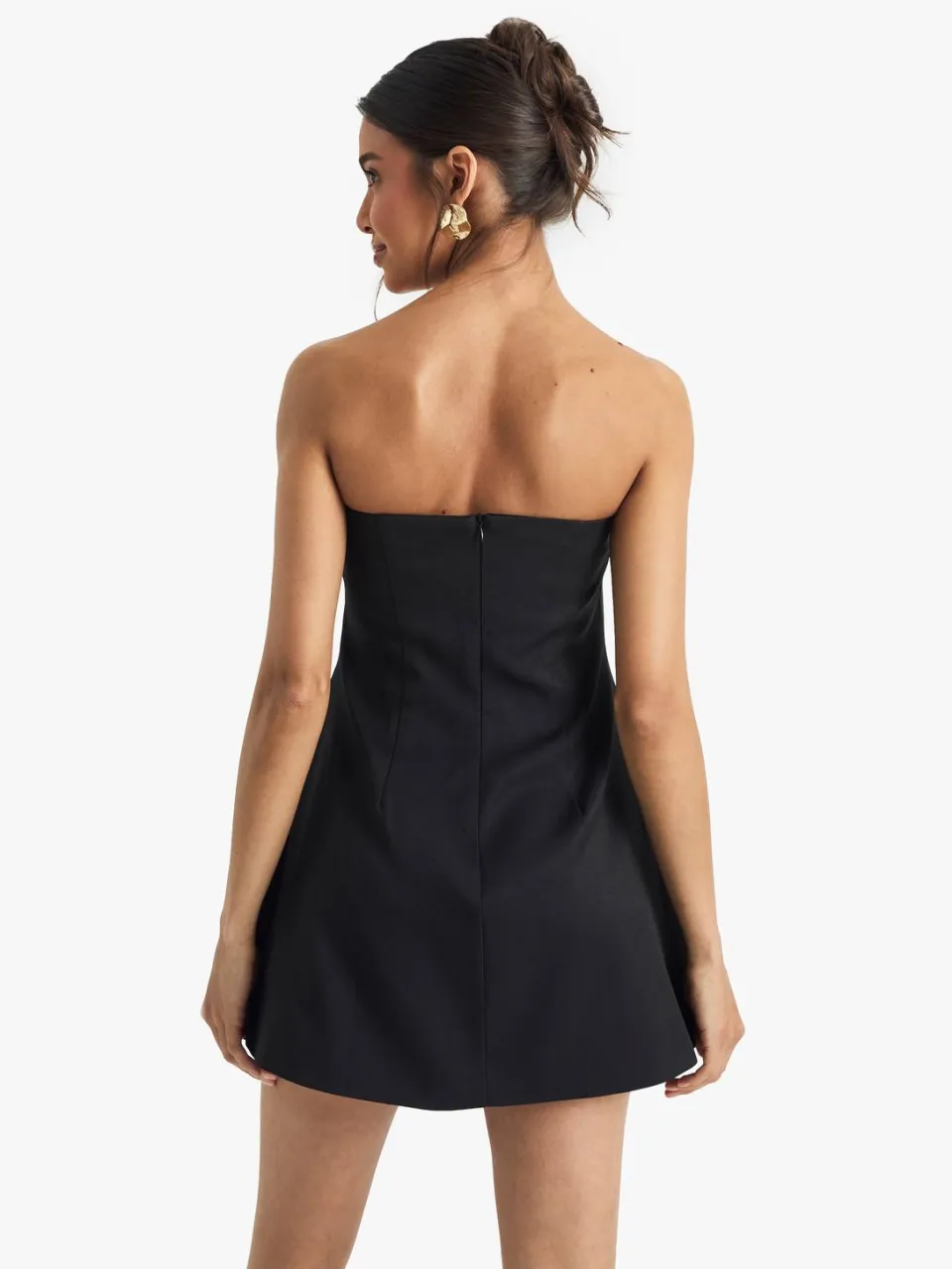 boohoo Dames Op, gestructureerde mini-jurk met knoopdetail zwart, foto 2