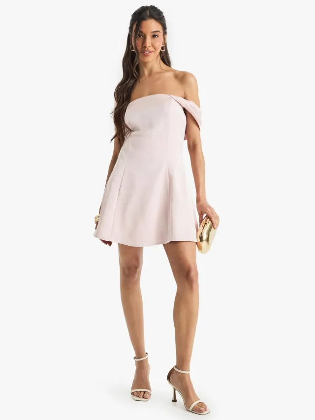 boohoo Dames Satin Bardot Skater Mini Jurk Stoffig Roze