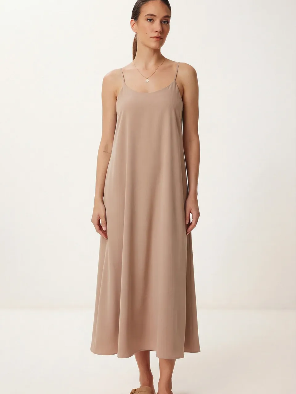 Happiness Istanbul Losse Pasvorm Midi-jurk met U-hals beige, foto 2
