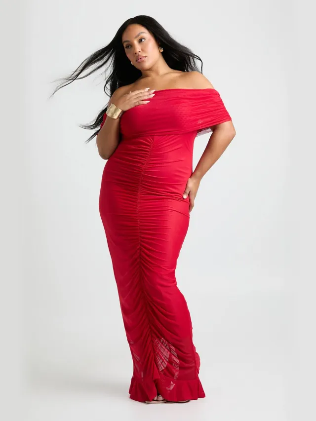 boohoo Dames Plus Mesh Bardot geraffeld maxi-jurk Rood