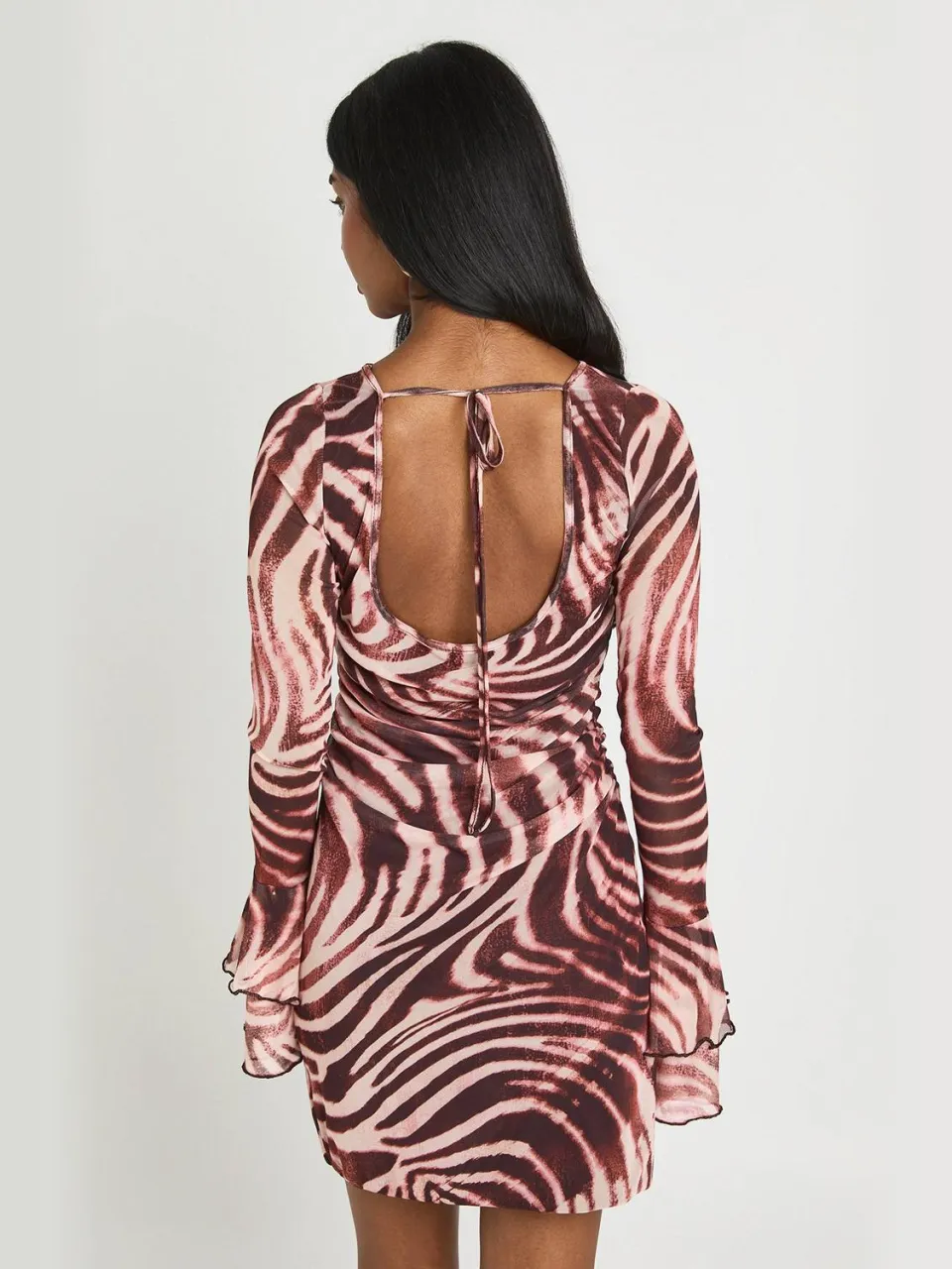 boohoo Dames Mesh Mini Jurk Met Toonkleurige Dierenprint En Uitlopende Mouwen roos, foto 3